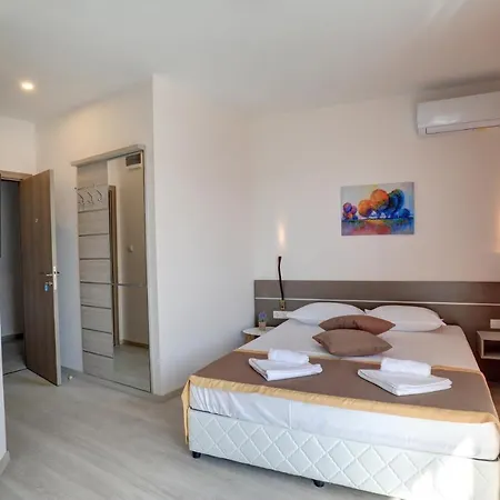 Eco Complex Near Varna منتجع *